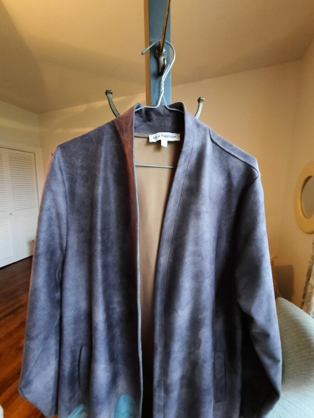 Long duster faux suede coat, statement floral print, soft lavender gray - Picture 5 of 9